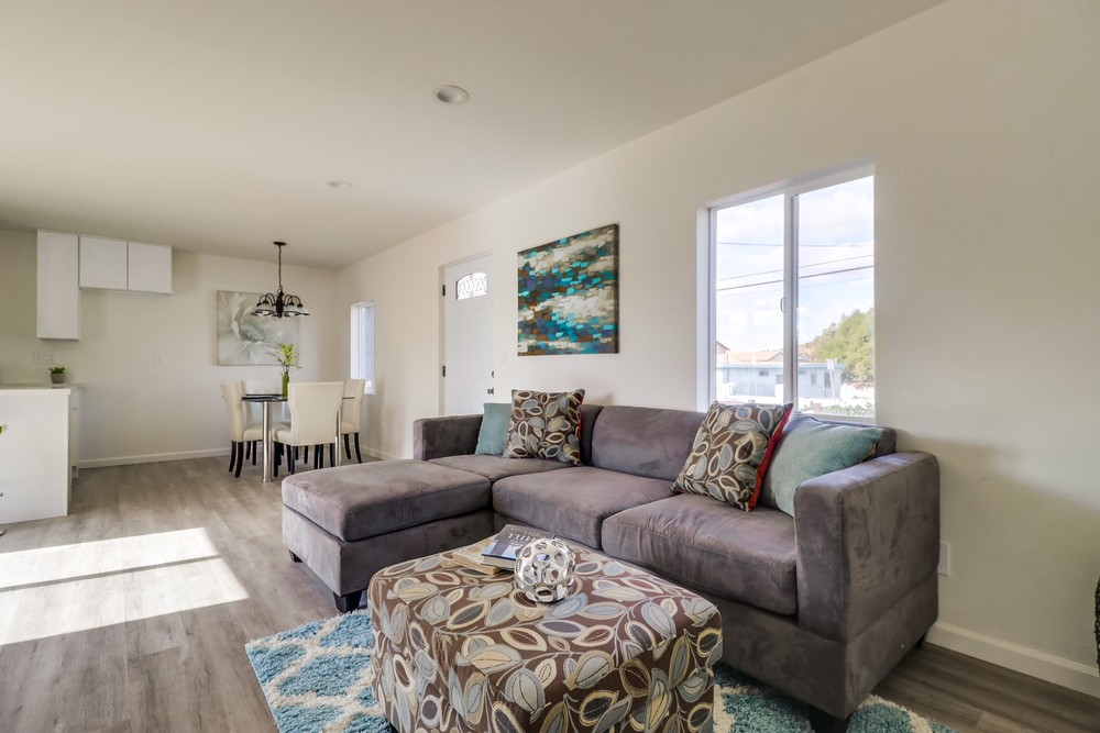 Virtual tour photo 7 of 27 for 5285 Groveland Drive