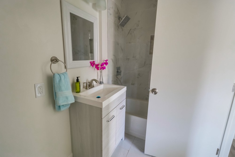 Virtual tour photo 16 of 27 for 5285 Groveland Drive