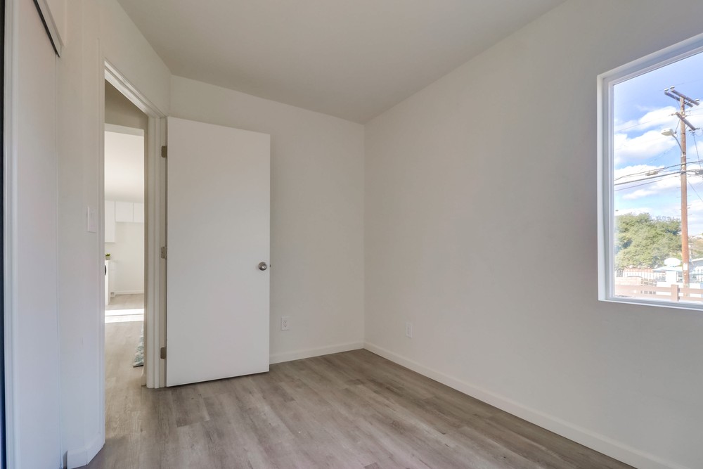 Virtual tour photo 17 of 27 for 5285 Groveland Drive