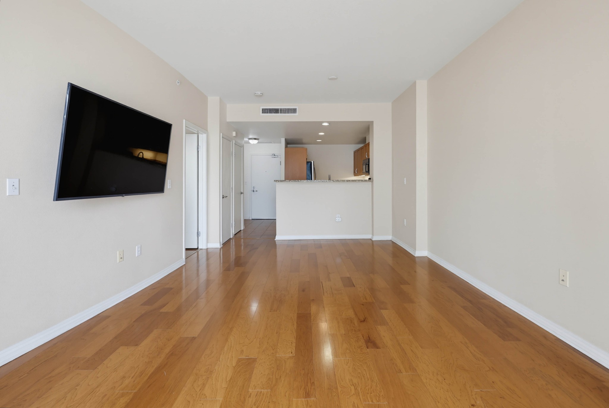 Virtual tour photo 23 of 71 for 530 K St