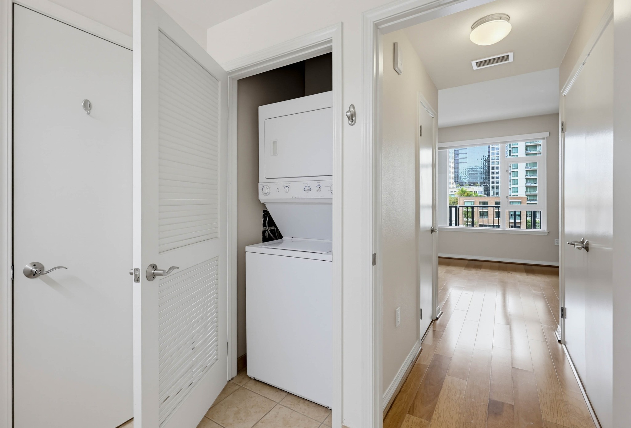 Virtual tour photo 38 of 71 for 530 K St