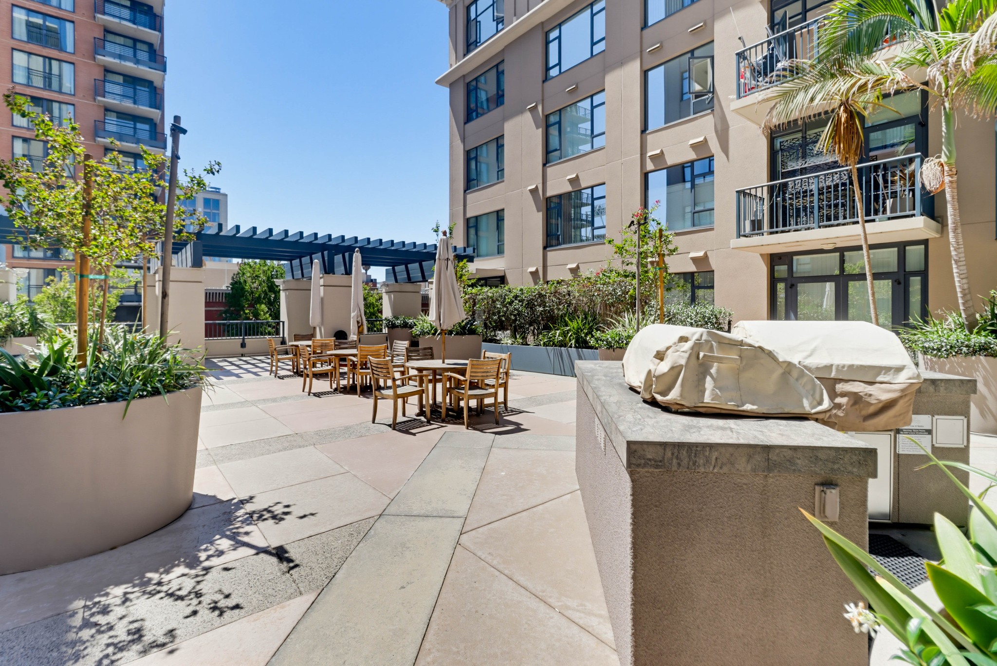 Virtual tour photo 41 of 48 for 530 K St
