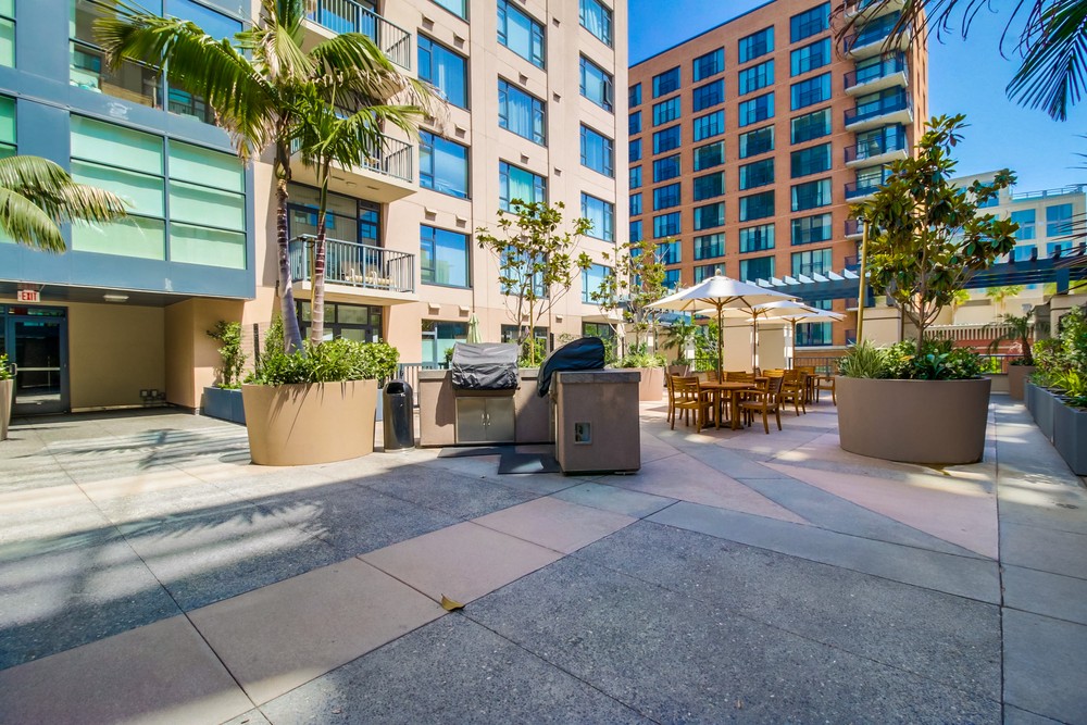 Virtual tour photo 36 of 44 for 530 K St #402