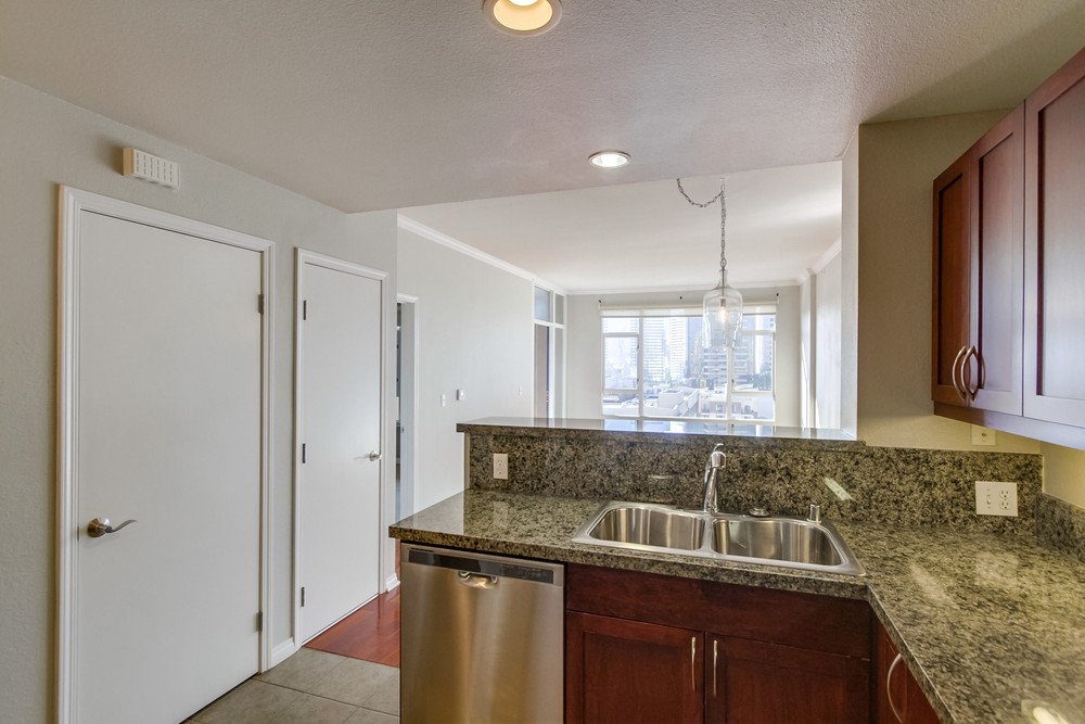 Virtual tour photo 16 of 34 for 530 K St #919