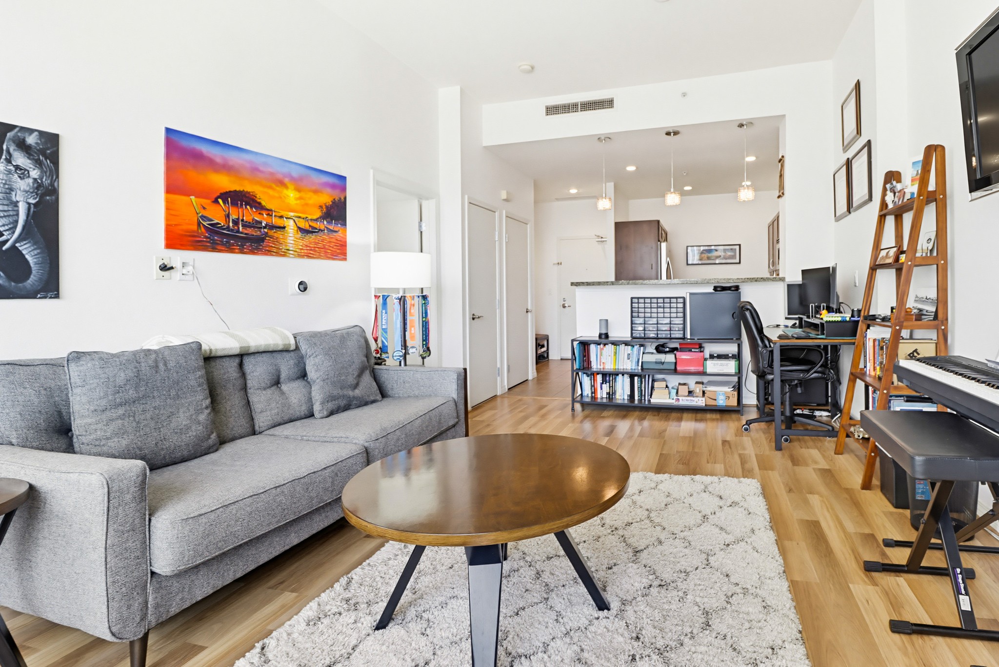 Virtual tour photo 14 of 29 for 530 K St UNIT 1017