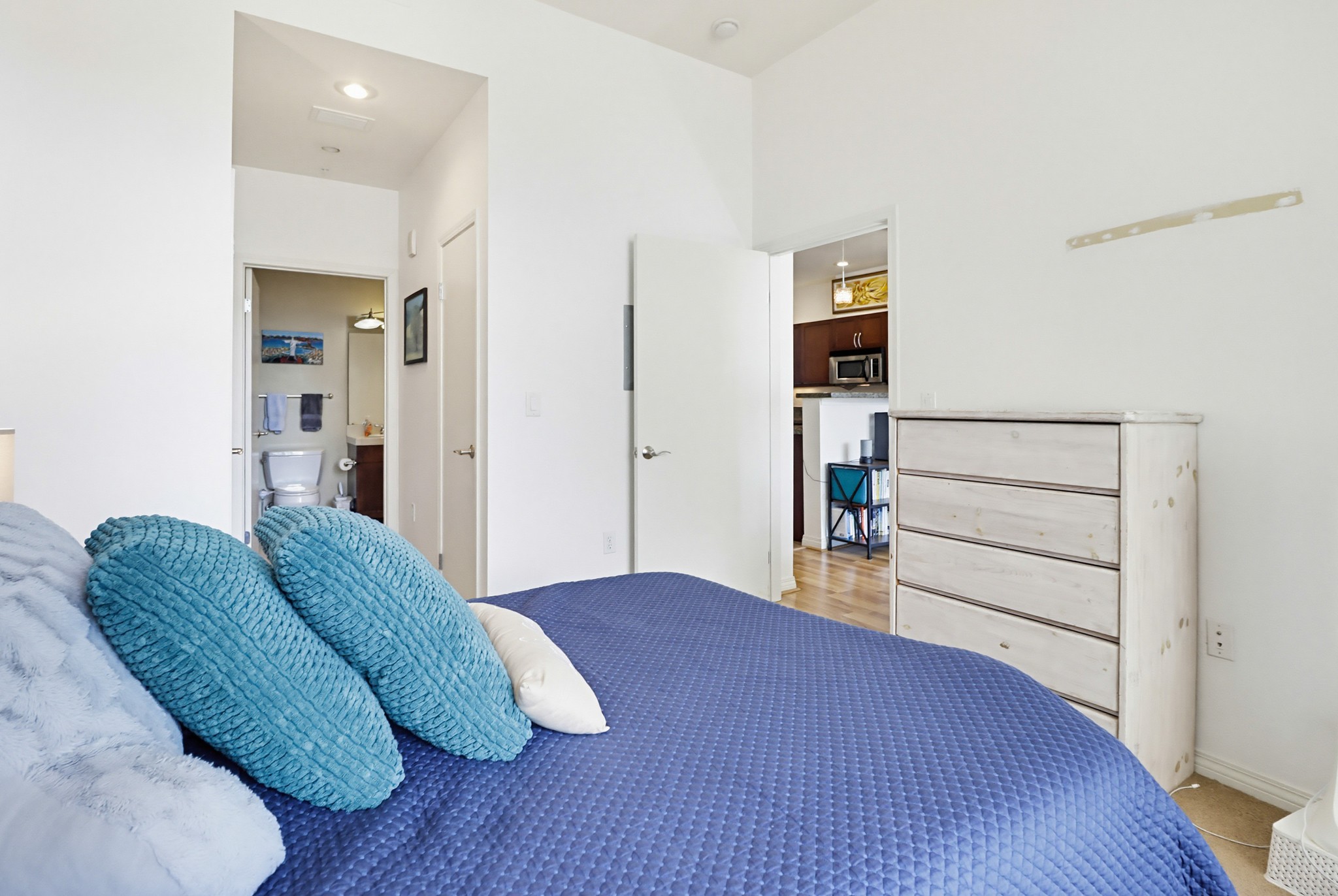Virtual tour photo 19 of 29 for 530 K St UNIT 1017