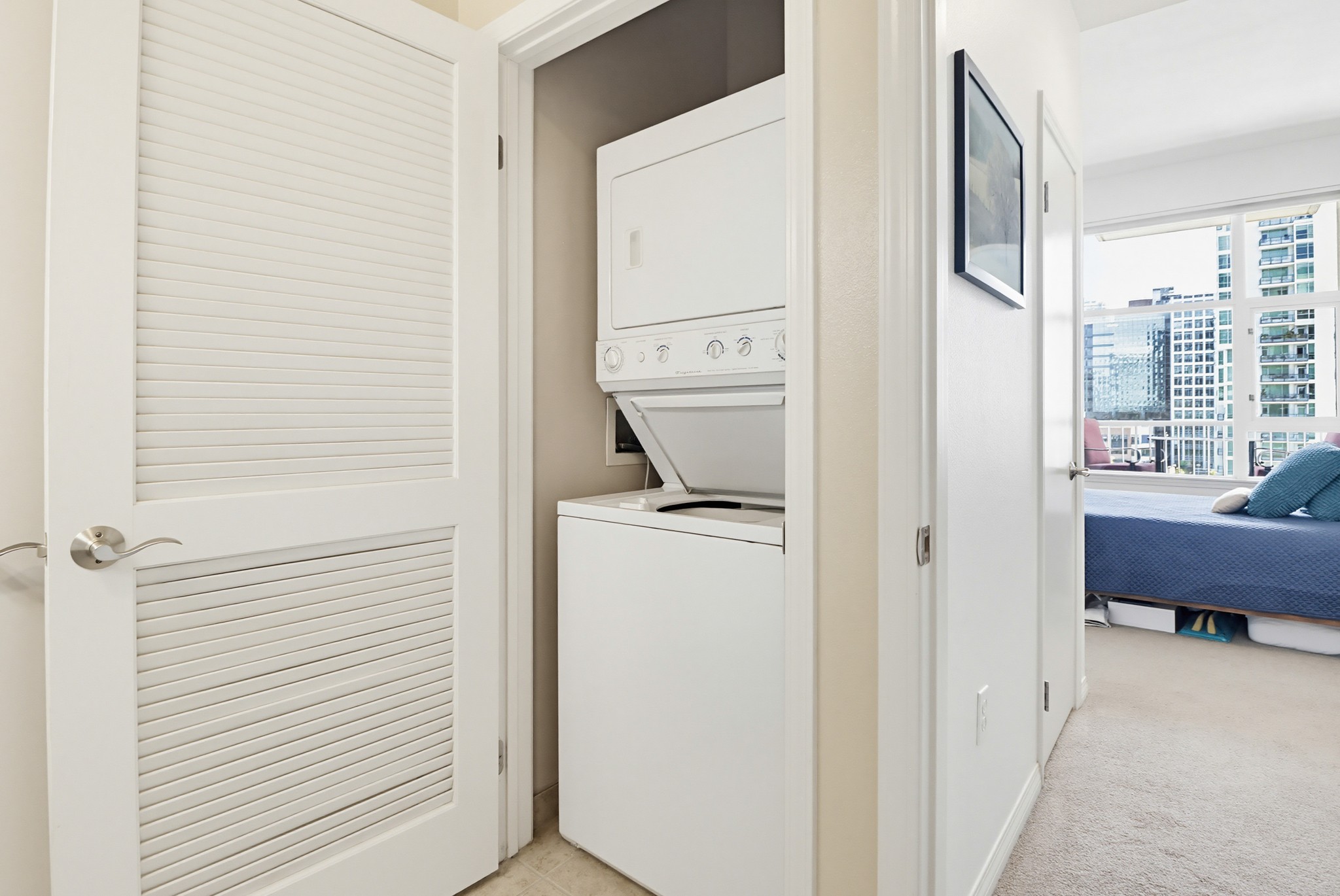 Virtual tour photo 21 of 29 for 530 K St UNIT 1017