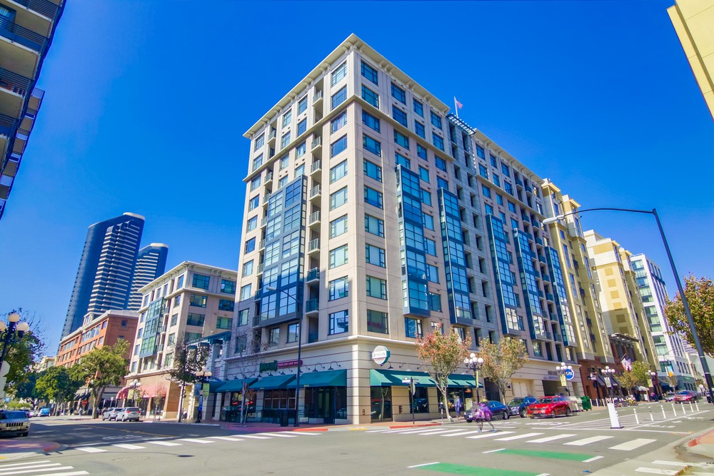 Virtual tour photo 3 of 15 for 530 K St UNIT 817