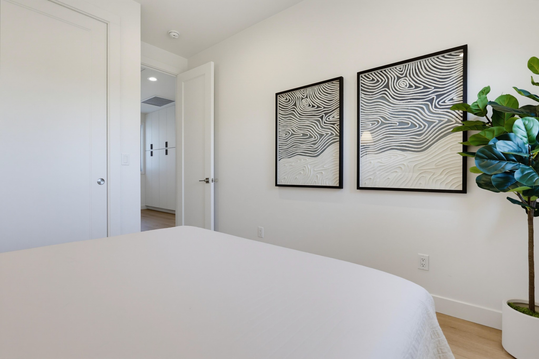 Virtual tour photo 35 of 49 for 5301 Los Robles Dr