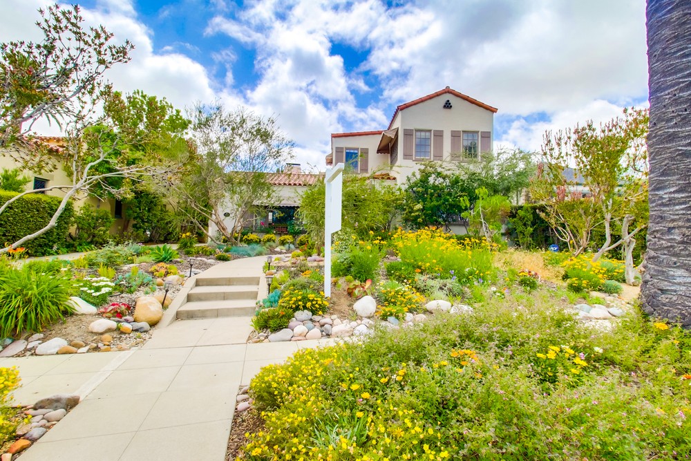 Virtual tour photo 3 of 47 for 5308 E Palisades Rd
