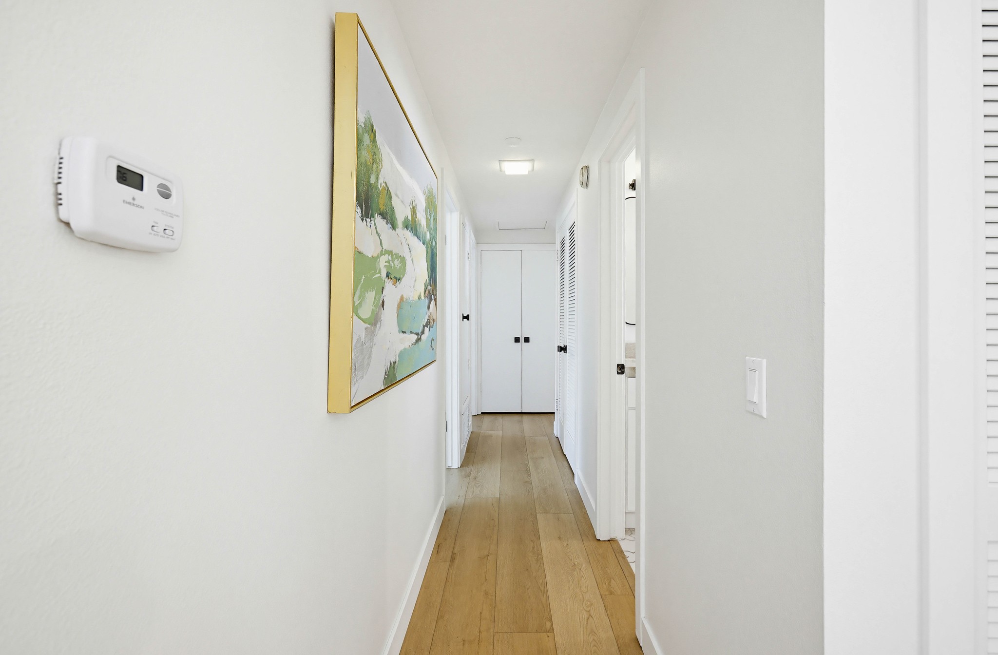 Virtual tour photo 11 of 25 for 531 W Brentwood Ave