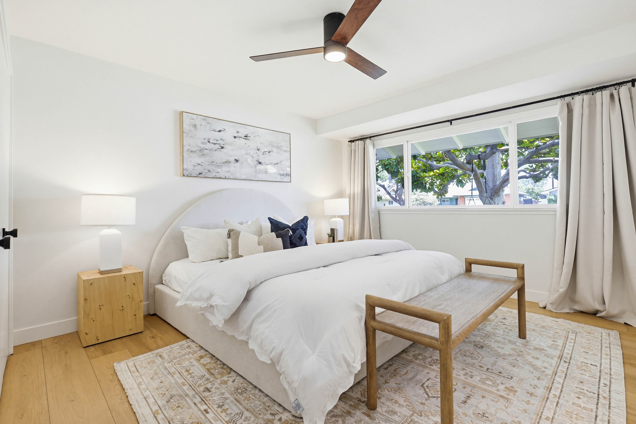 Virtual tour photo 12 of 25 for 531 W Brentwood Ave