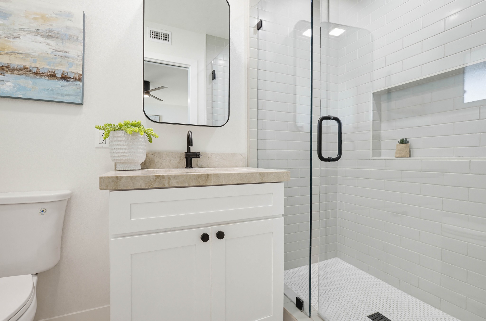 Virtual tour photo 15 of 25 for 531 W Brentwood Ave