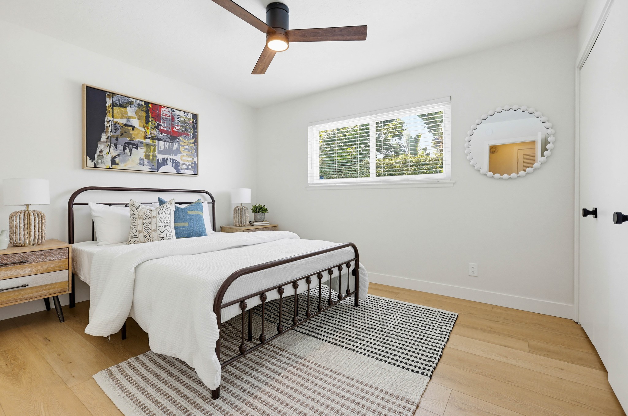 Virtual tour photo 17 of 25 for 531 W Brentwood Ave