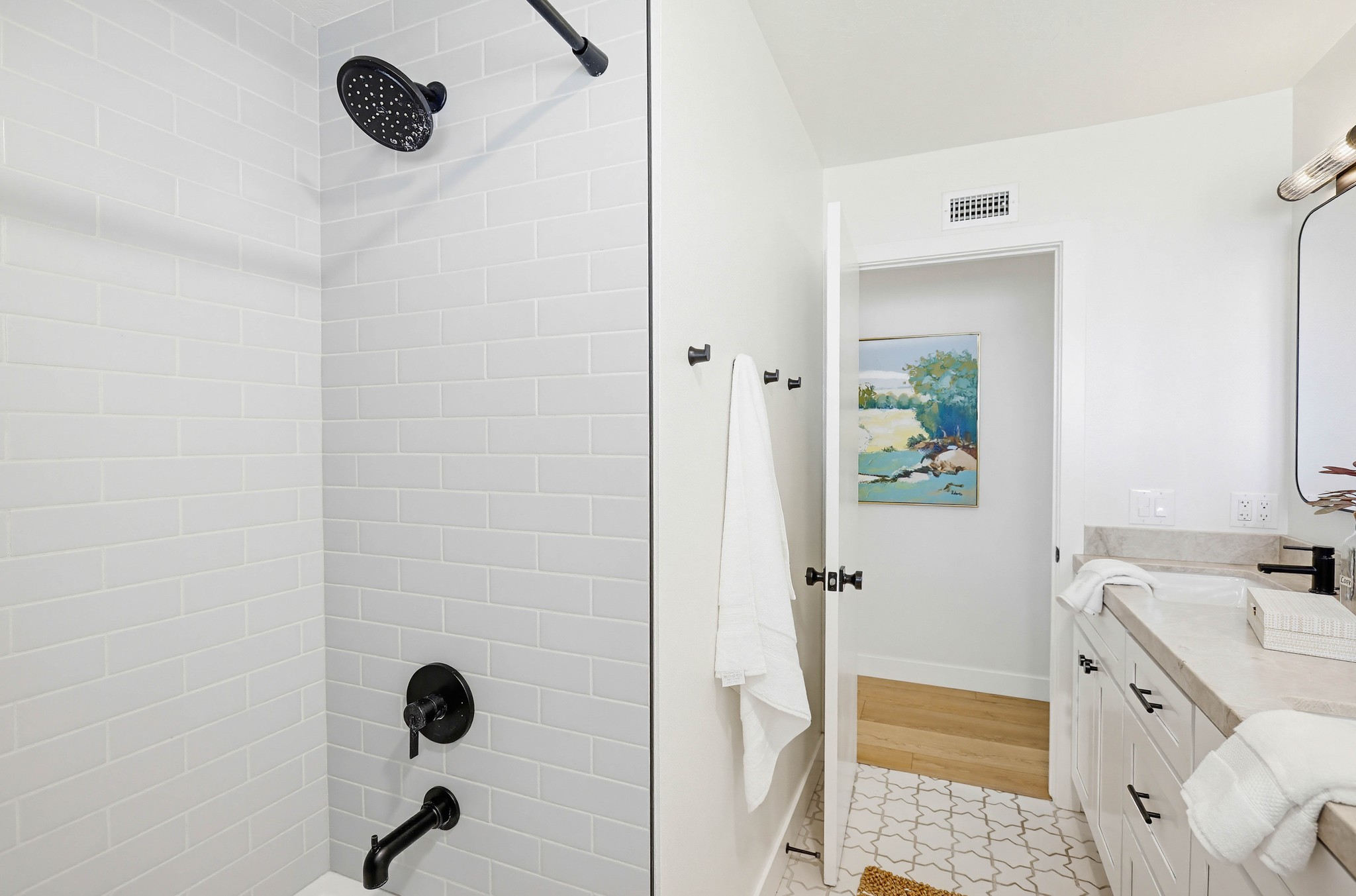 Virtual tour photo 20 of 25 for 531 W Brentwood Ave