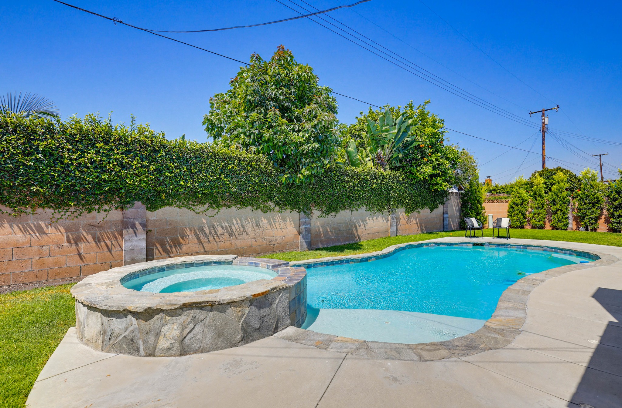 Virtual tour photo 24 of 25 for 531 W Brentwood Ave