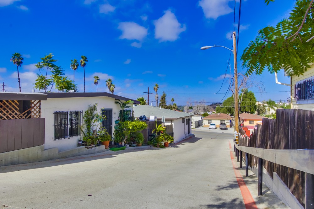 Virtual tour photo 6 of 35 for 5311 Santa Margarita St