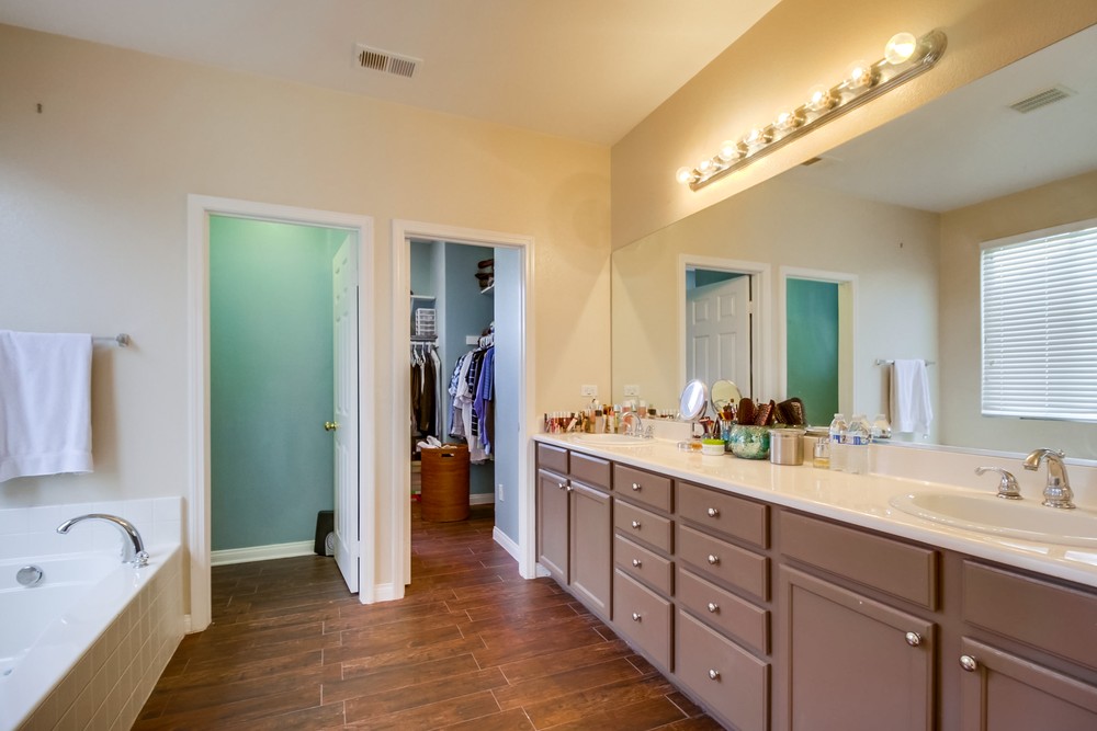 Virtual tour photo 25 of 49 for 5317 Westport View Dr