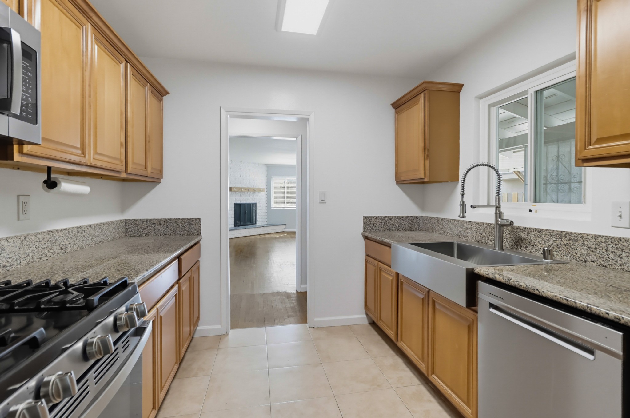 Virtual tour photo 18 of 41 for 532 Paraiso Ave