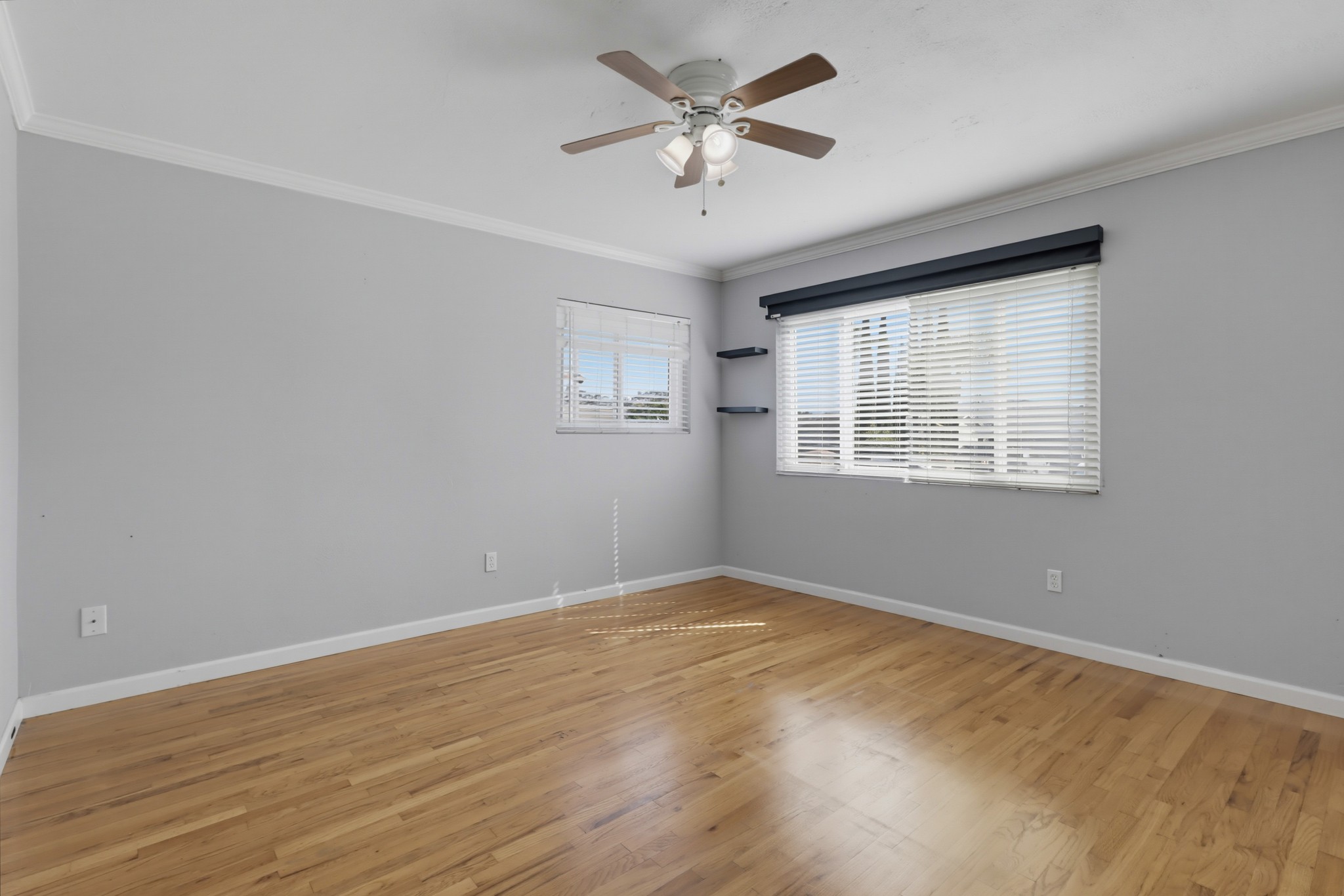 Virtual tour photo 21 of 41 for 532 Paraiso Ave