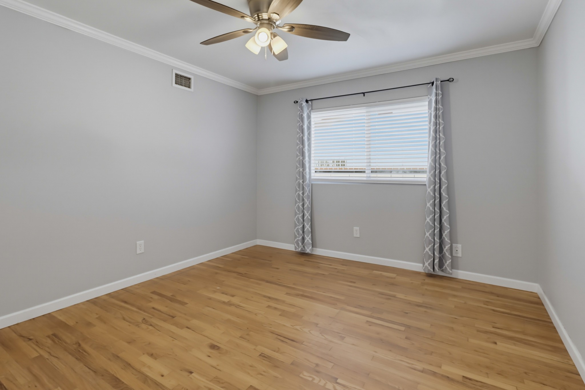 Virtual tour photo 29 of 41 for 532 Paraiso Ave