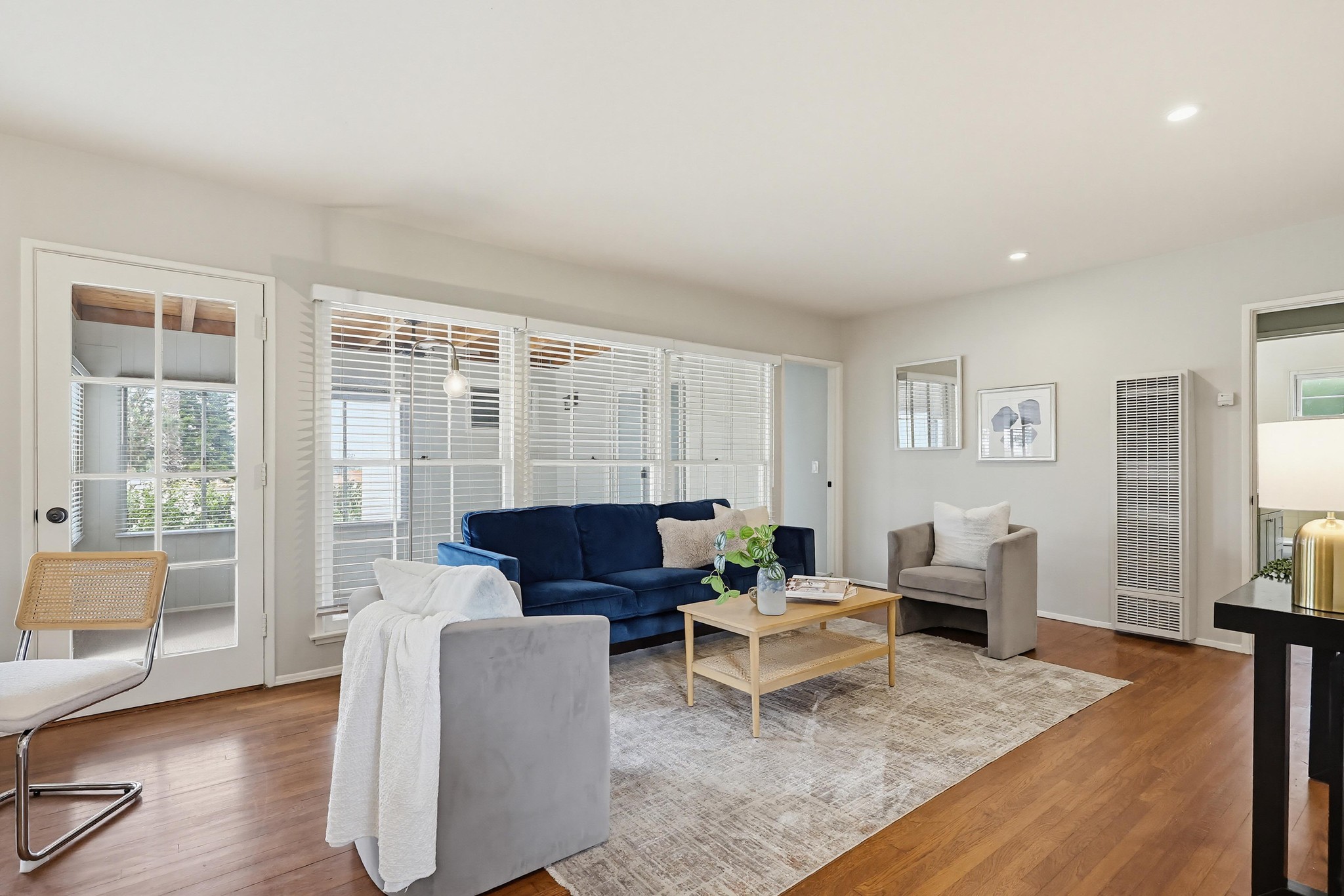 Virtual tour photo 3 of 25 for 5321 Logan Ave