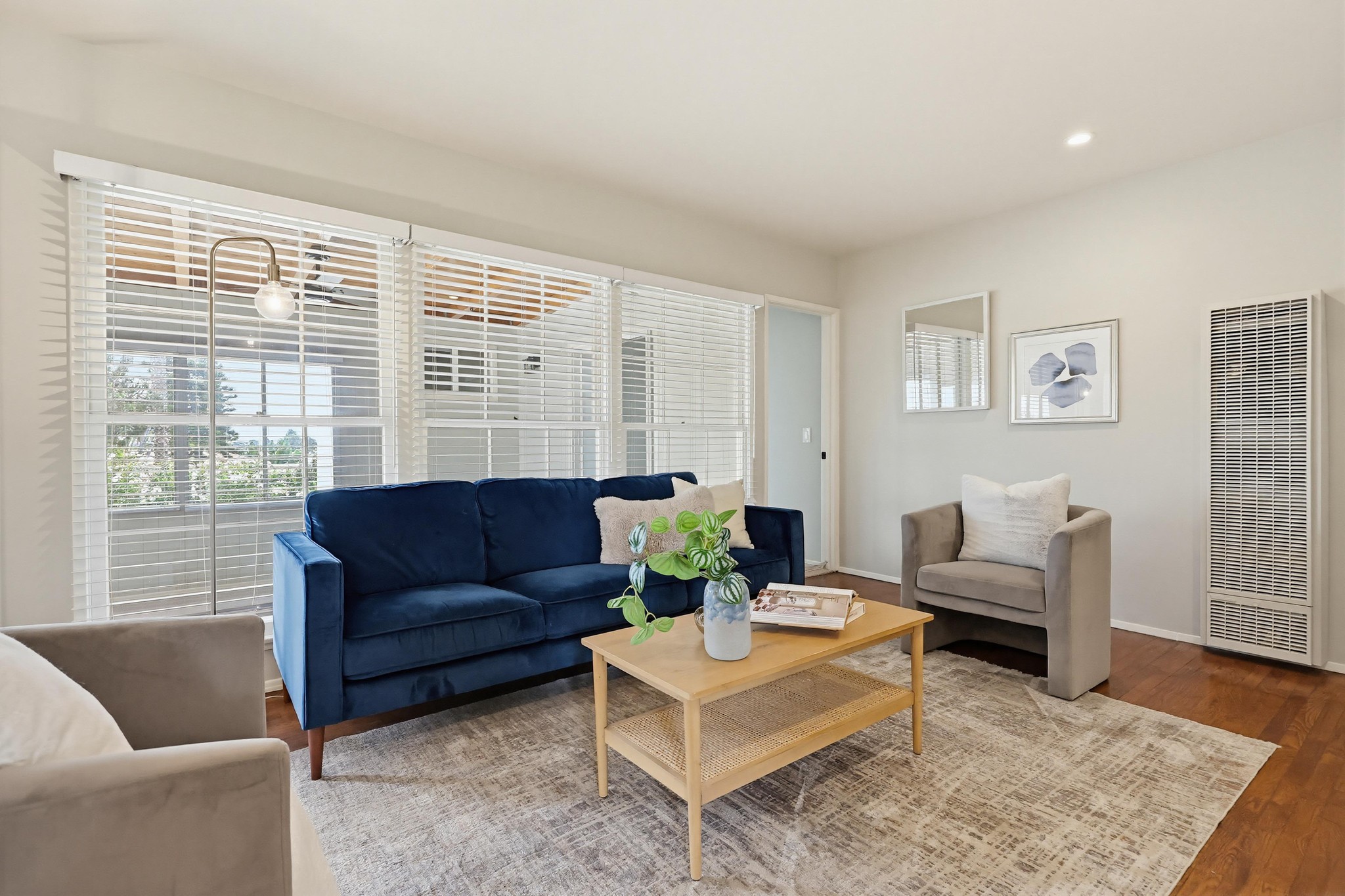 Virtual tour photo 4 of 25 for 5321 Logan Ave