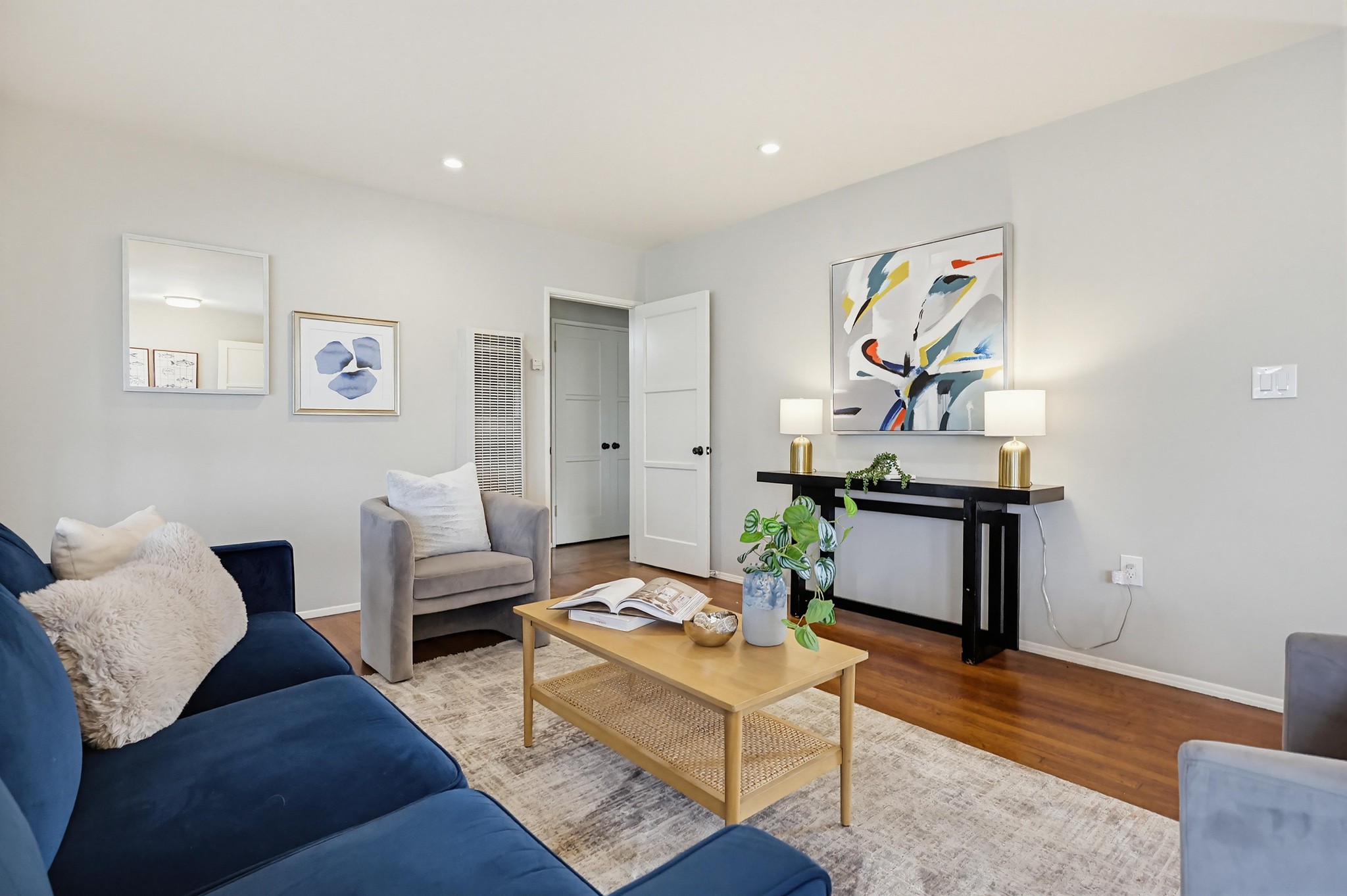 Virtual tour photo 15 of 25 for 5321 Logan Ave