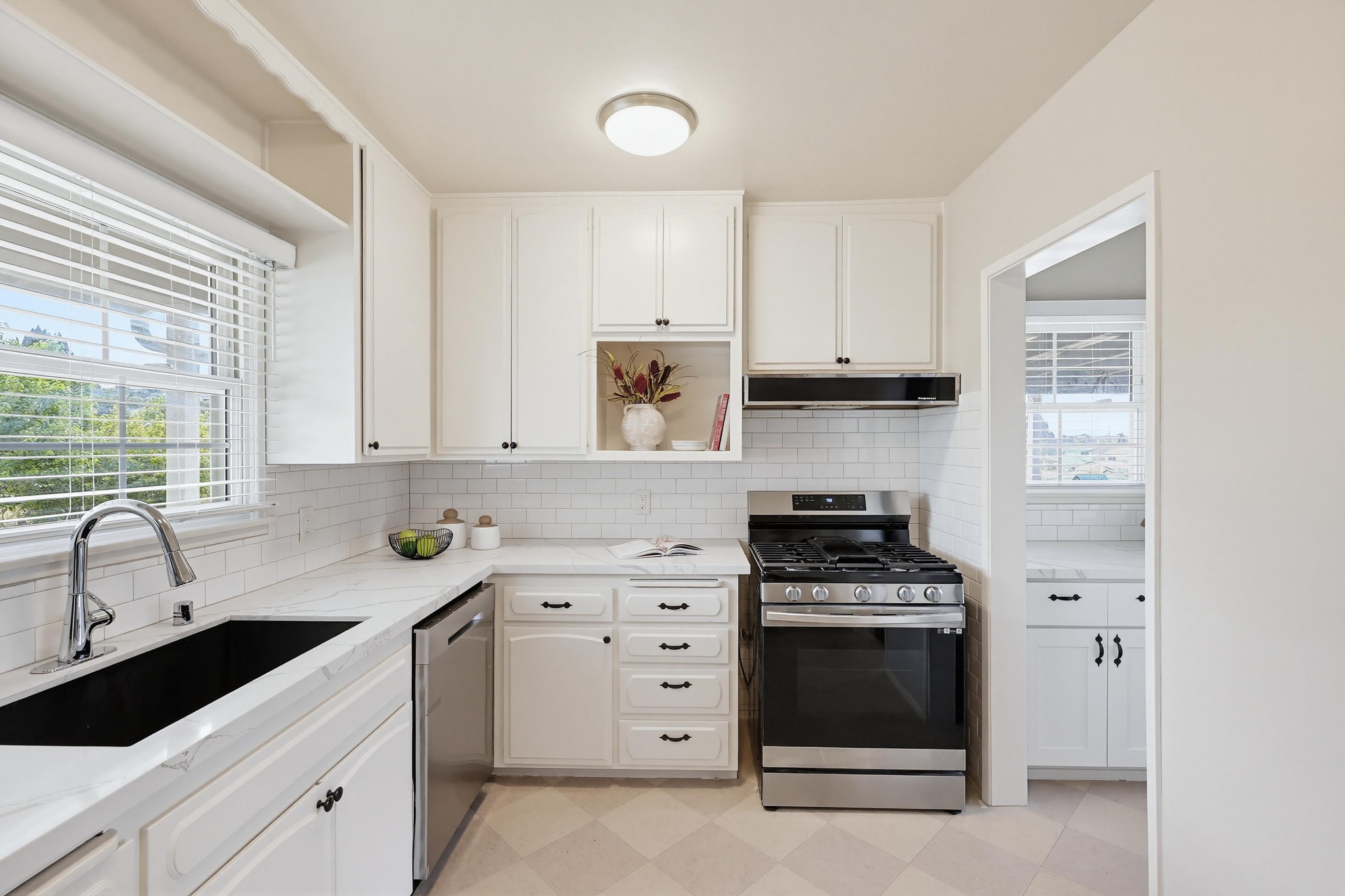 Virtual tour photo 18 of 25 for 5321 Logan Ave