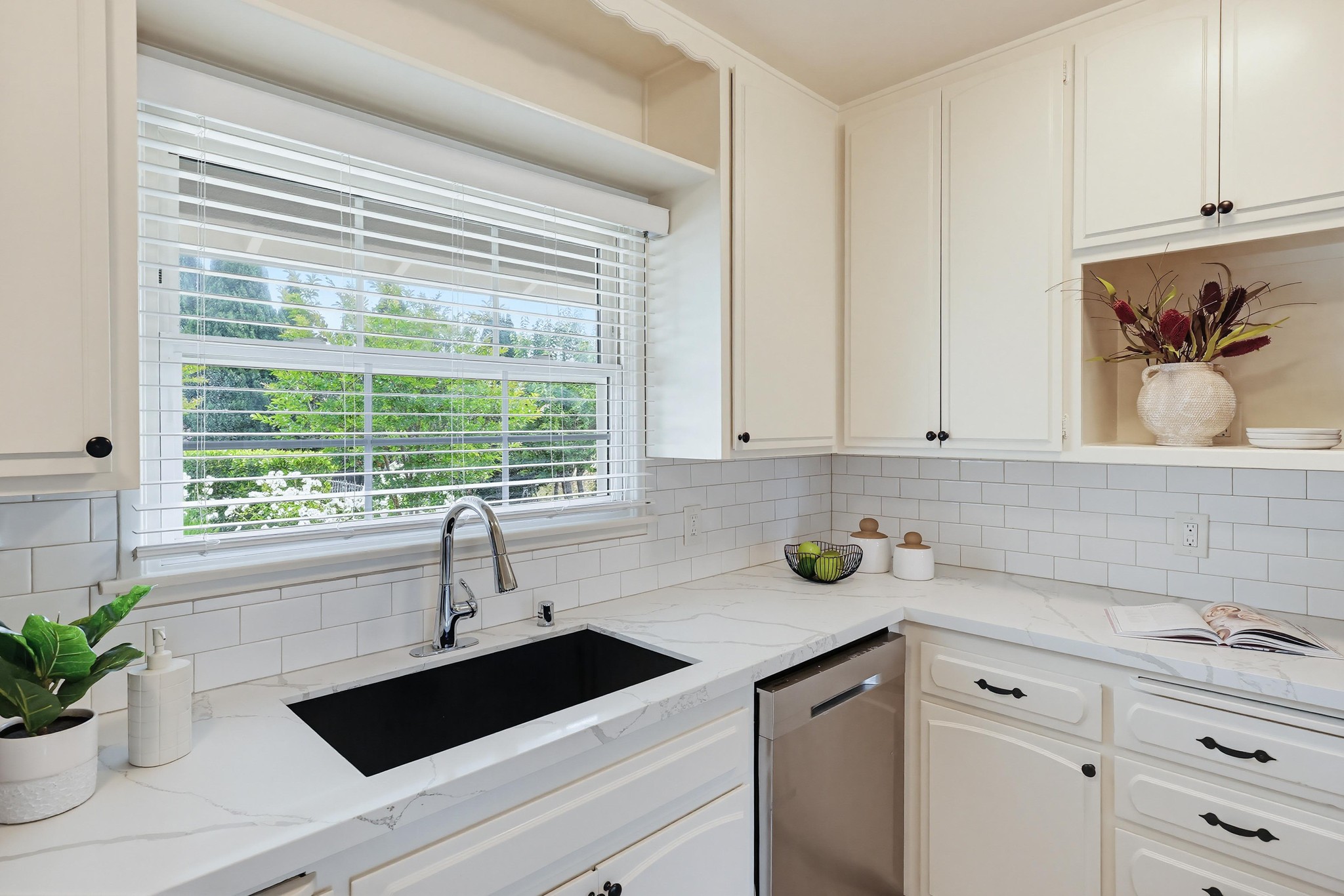 Virtual tour photo 19 of 25 for 5321 Logan Ave