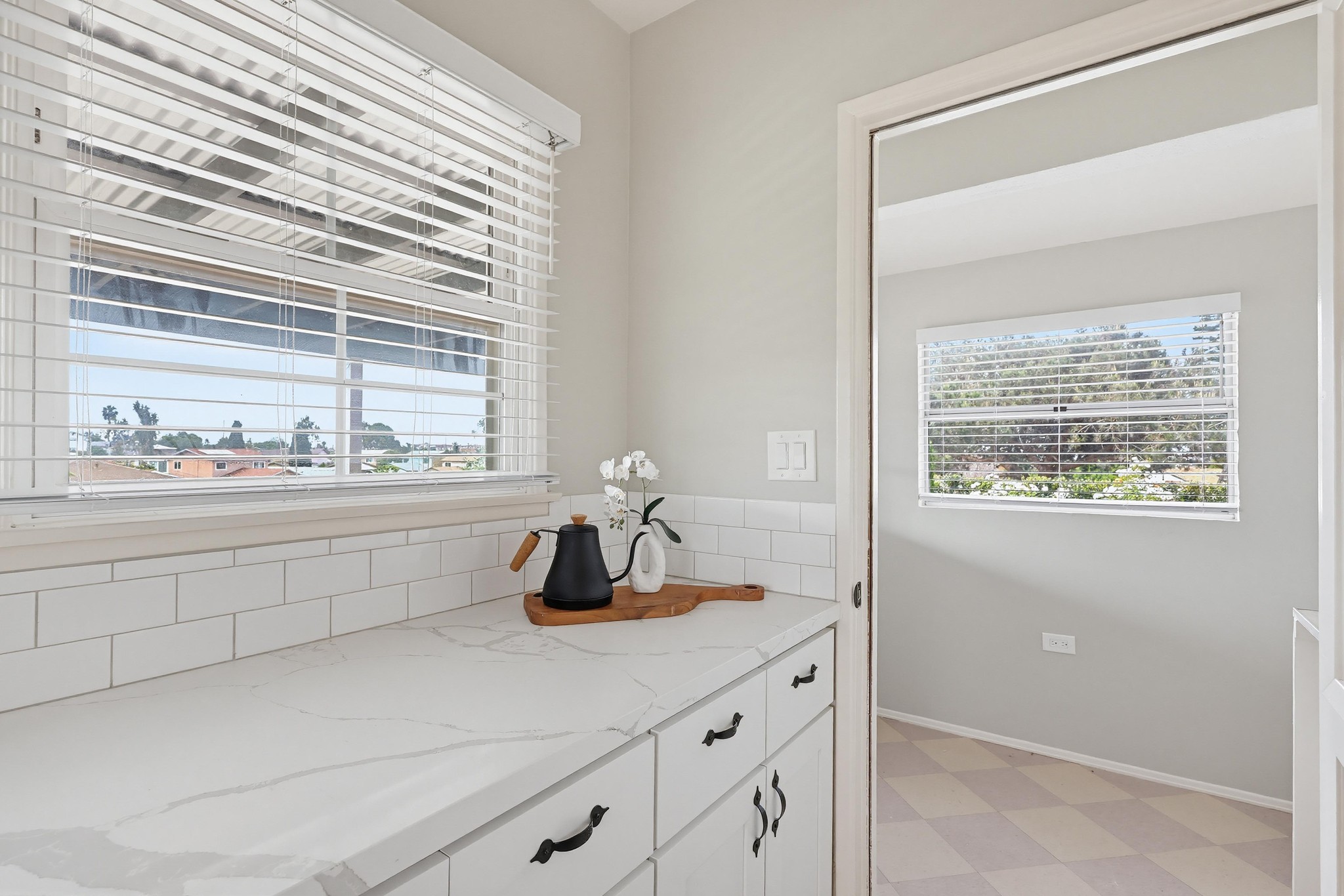 Virtual tour photo 20 of 25 for 5321 Logan Ave