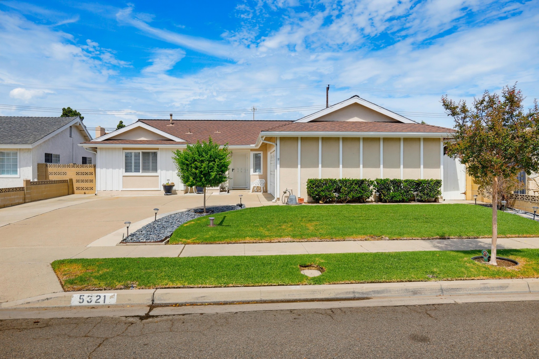 Virtual tour photo 3 of 69 for 5321 Park Ave