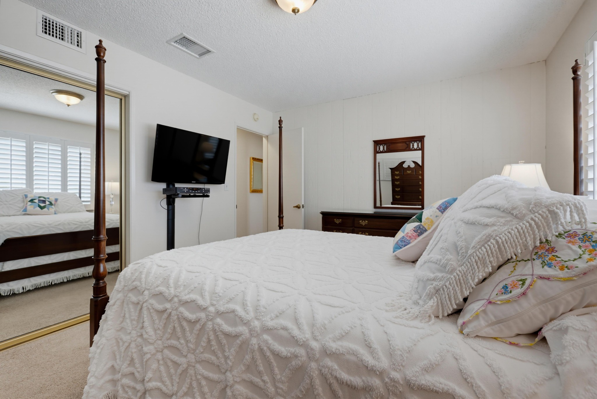 Virtual tour photo 37 of 69 for 5321 Park Ave