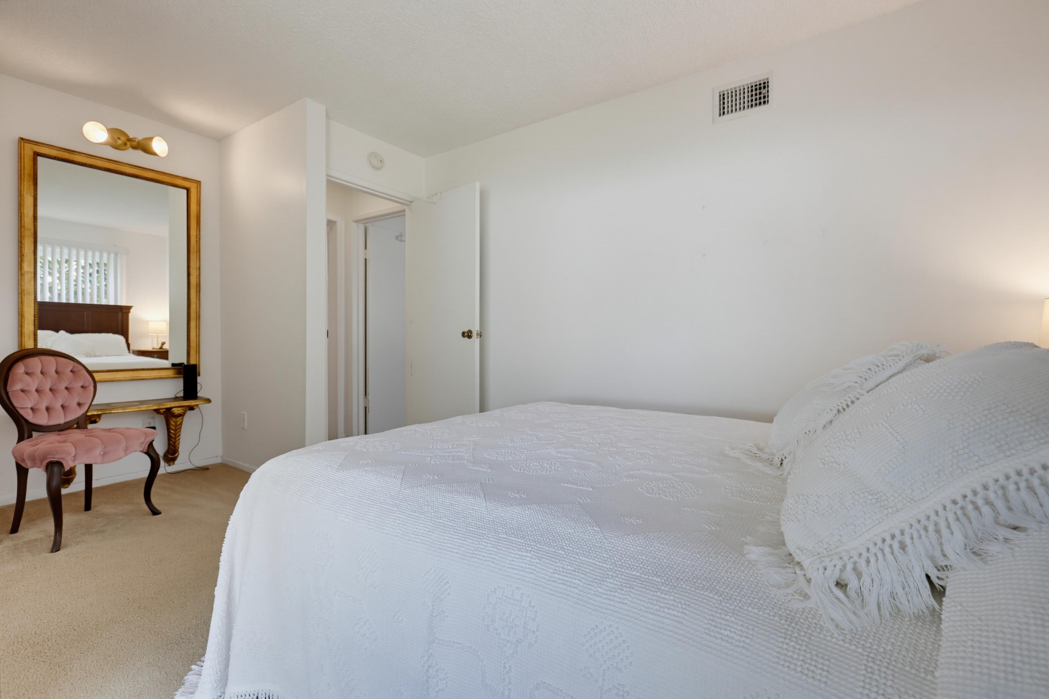Virtual tour photo 51 of 69 for 5321 Park Ave