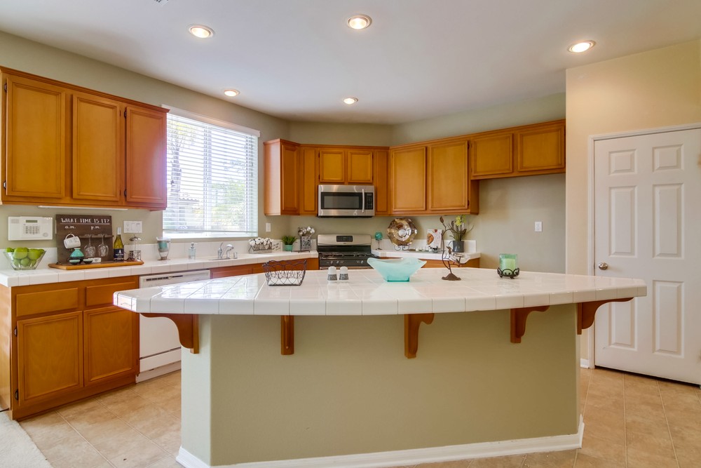 Virtual tour photo 21 of 44 for 5327 Seaglen Way