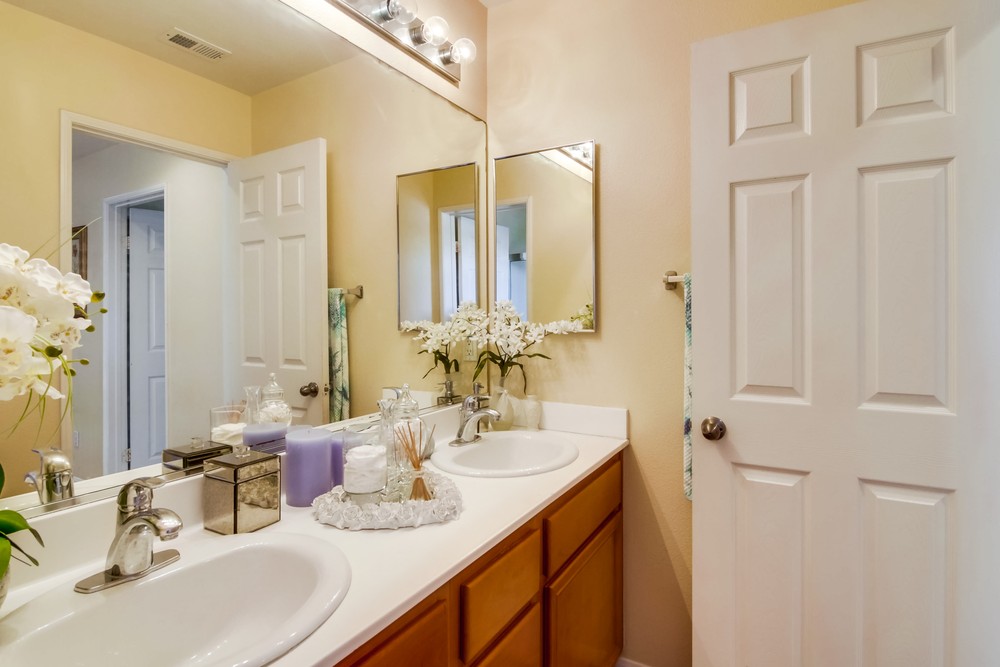 Virtual tour photo 40 of 44 for 5327 Seaglen Way