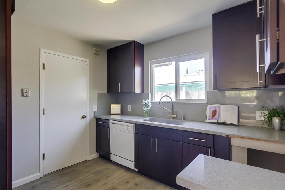 Virtual tour photo 18 of 53 for 533 42nd St