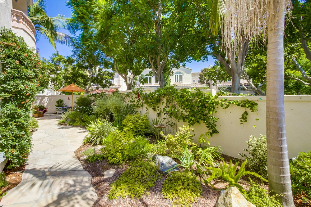 Virtual tour photo 4 of 51 for 5332 Renaissance Ave