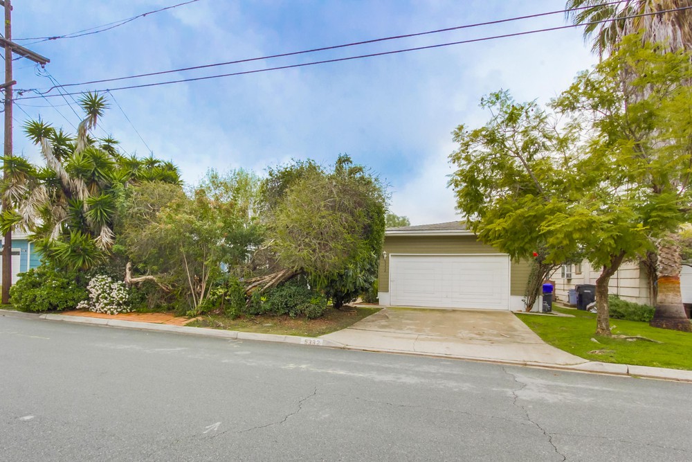 Virtual tour photo 3 of 39 for 5332 W Falls View Dr