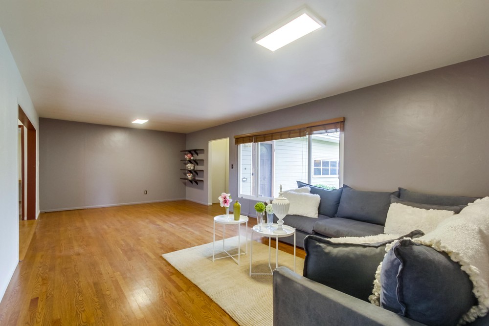 Virtual tour photo 11 of 39 for 5332 W Falls View Dr
