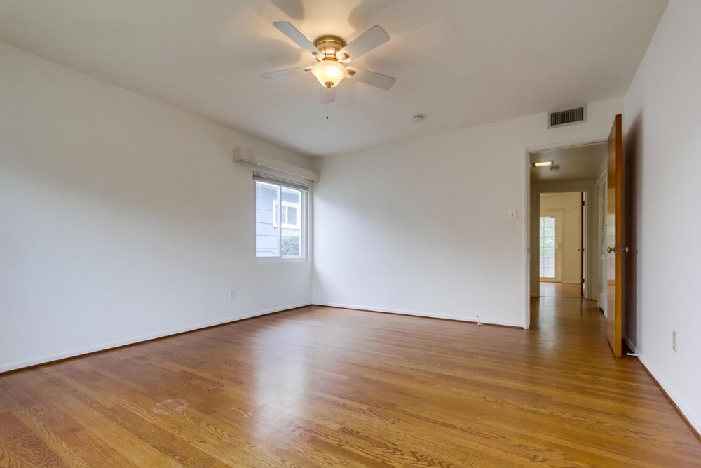 Virtual tour photo 31 of 39 for 5332 W Falls View Dr