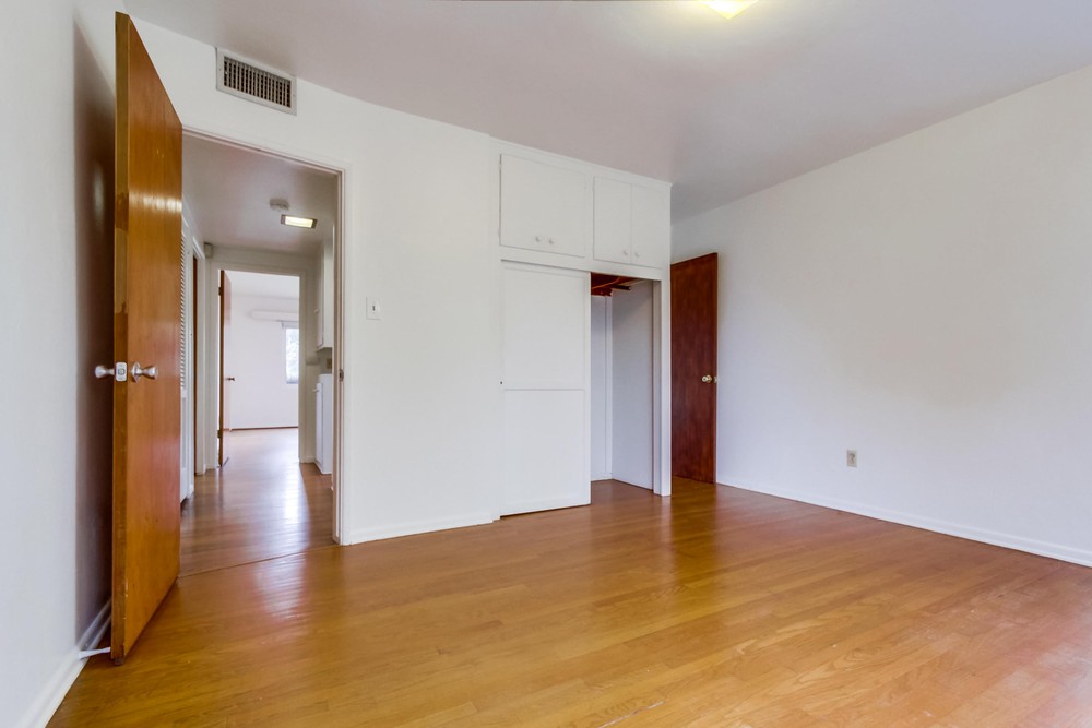 Virtual tour photo 32 of 39 for 5332 W Falls View Dr