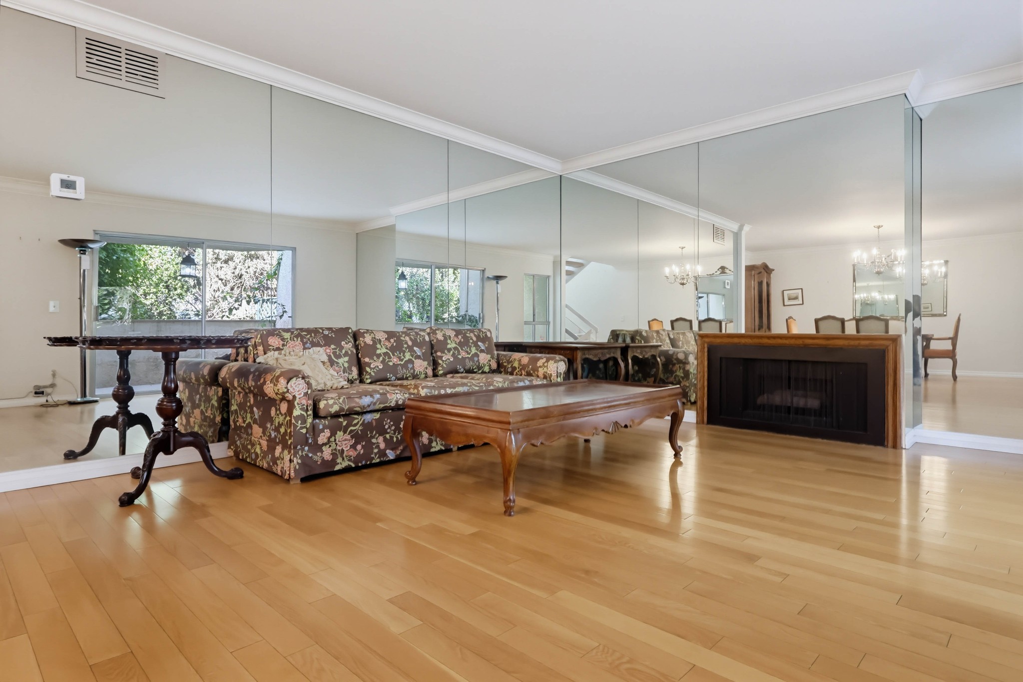 Virtual tour photo 12 of 69 for 5339 Coldwater Canyon Ave Apt B