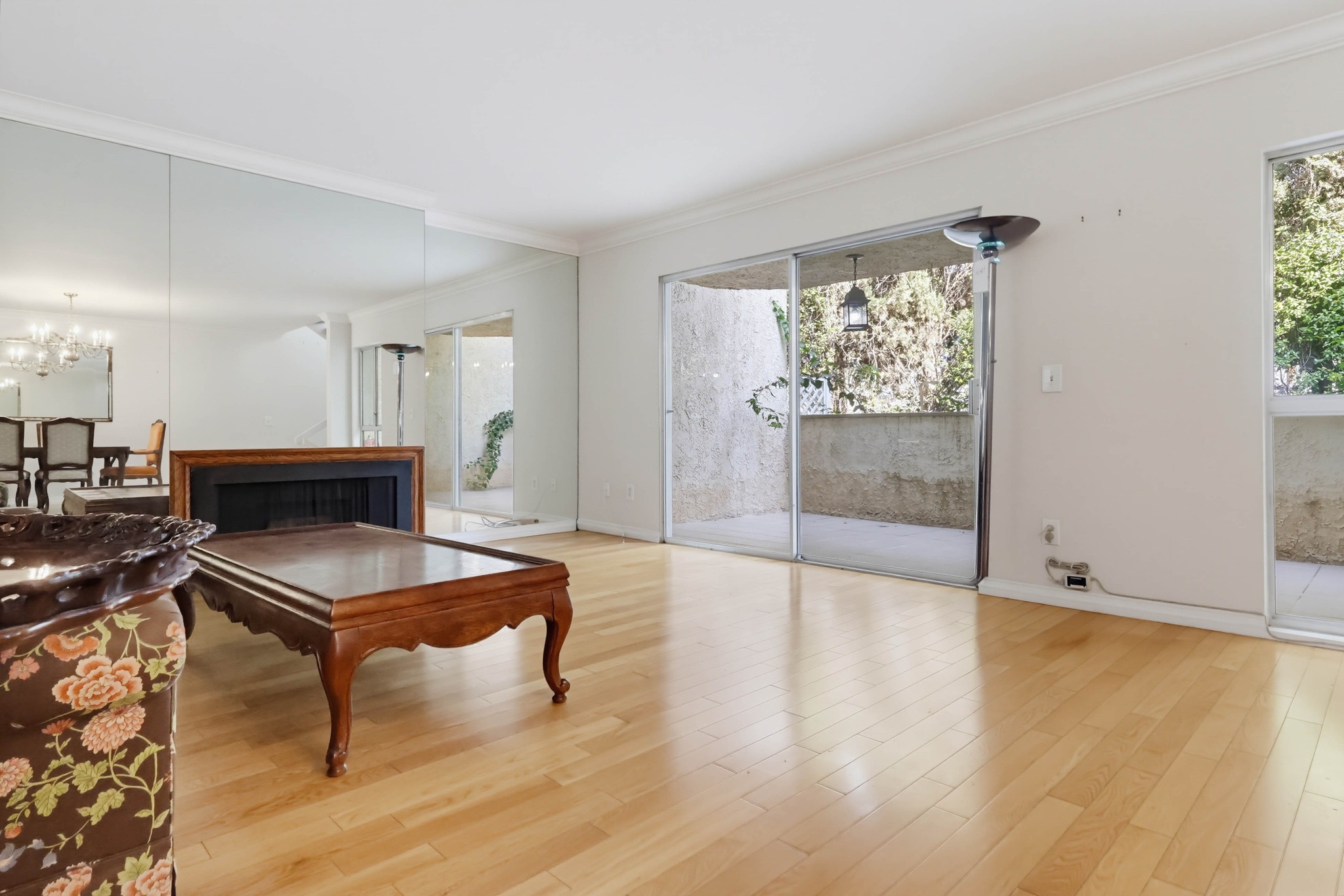 Virtual tour photo 14 of 69 for 5339 Coldwater Canyon Ave Apt B