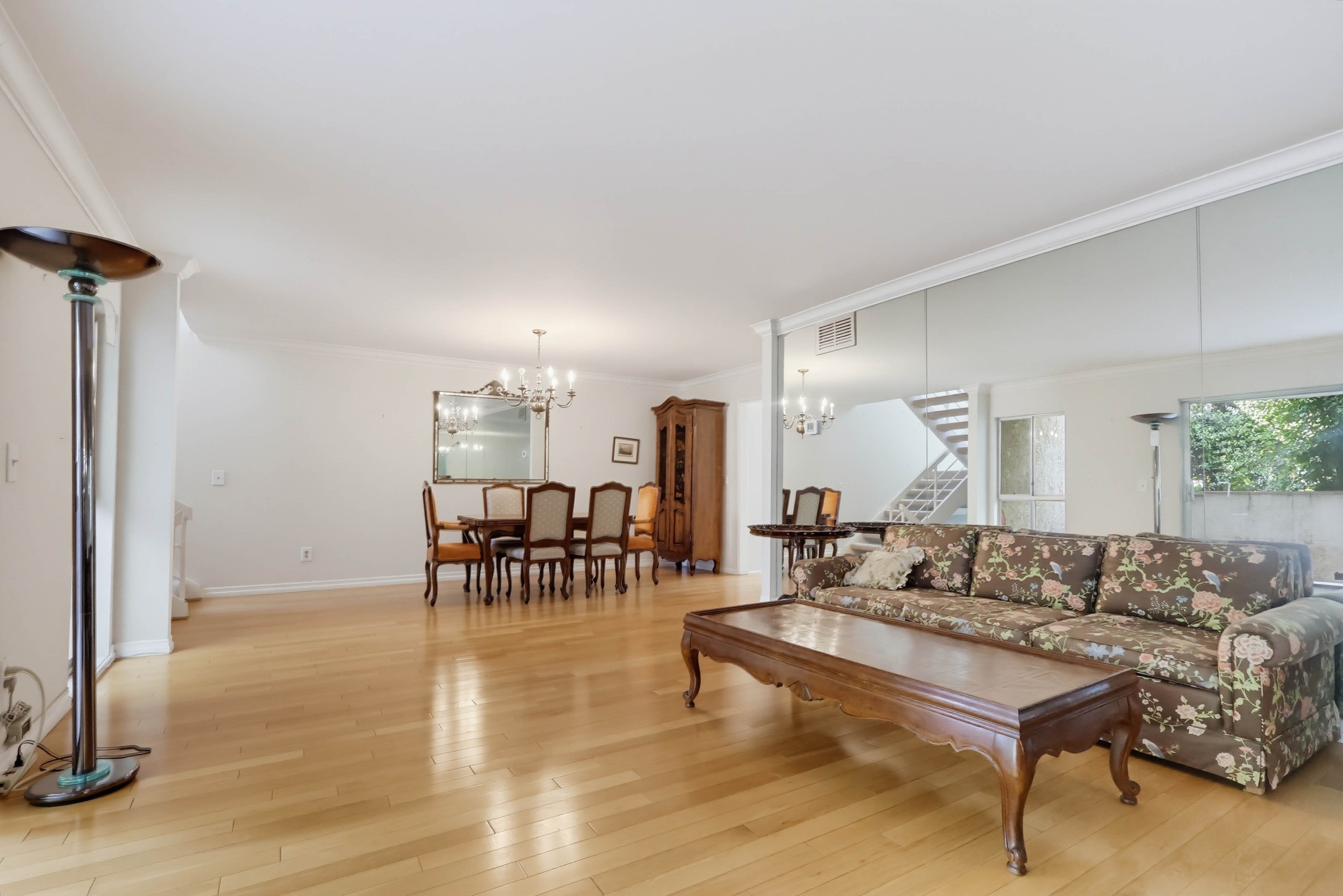 Virtual tour photo 15 of 69 for 5339 Coldwater Canyon Ave Apt B