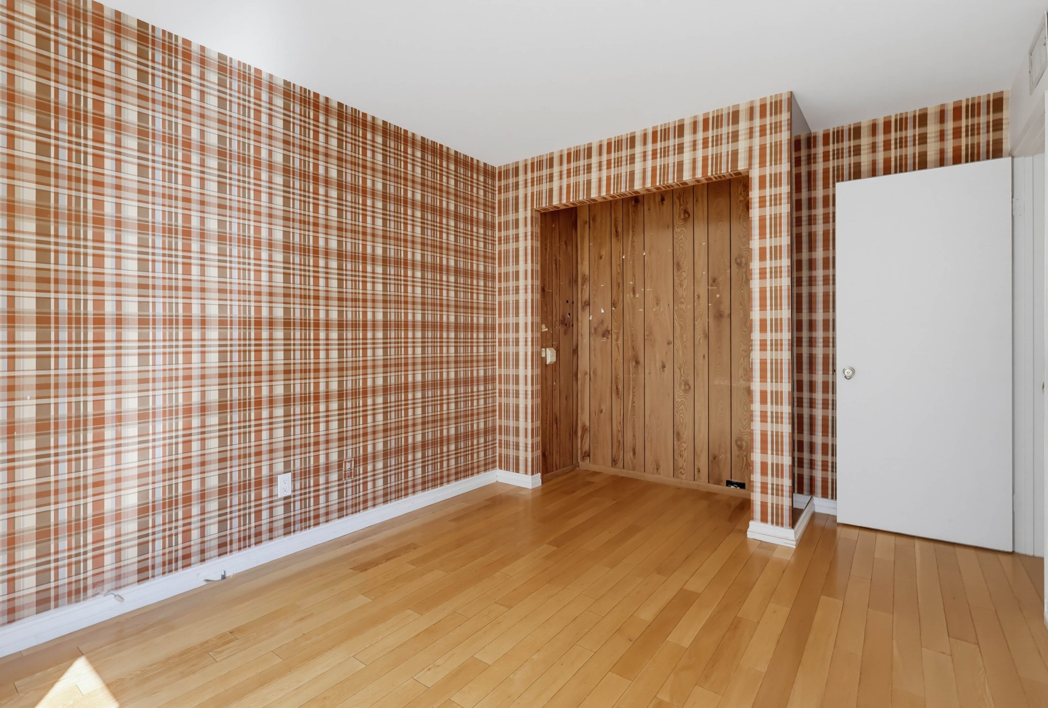 Virtual tour photo 27 of 69 for 5339 Coldwater Canyon Ave Apt B