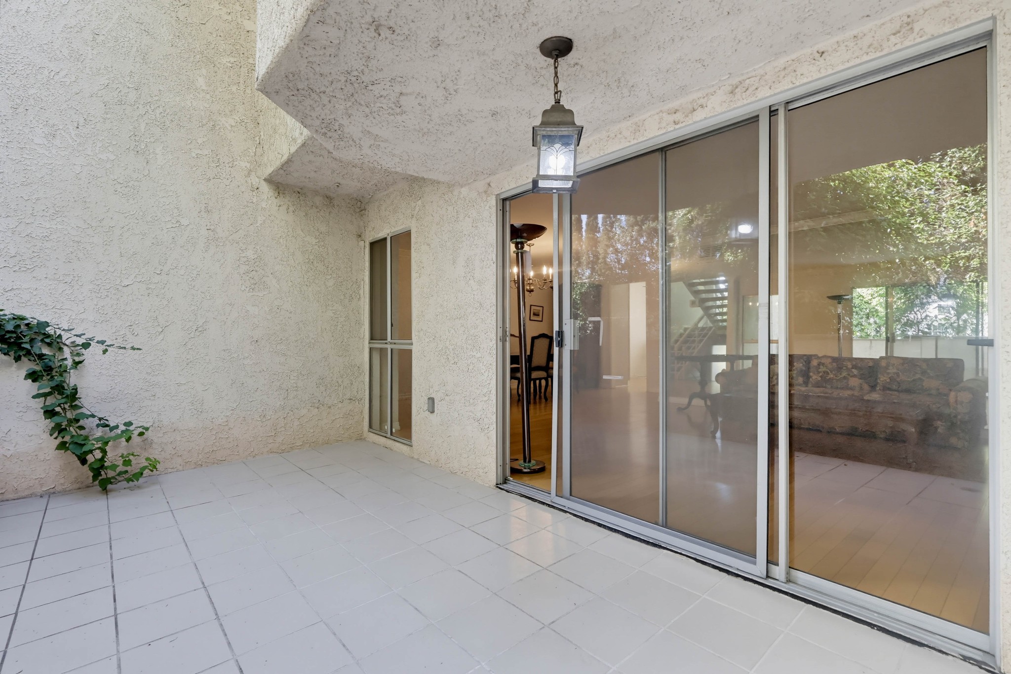 Virtual tour photo 32 of 69 for 5339 Coldwater Canyon Ave Apt B