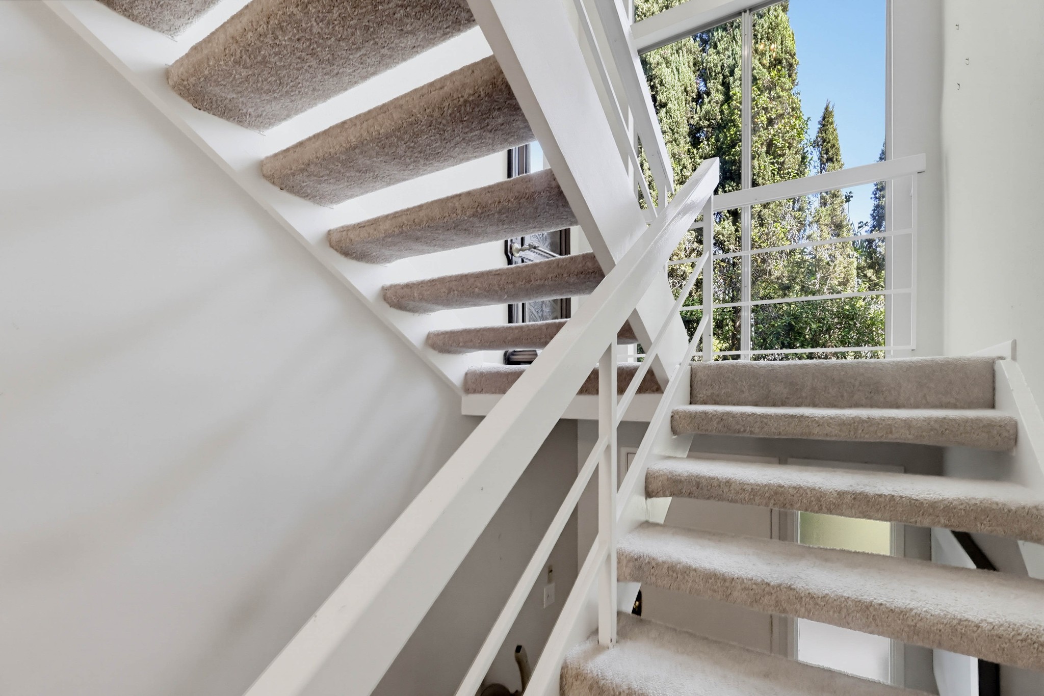 Virtual tour photo 35 of 69 for 5339 Coldwater Canyon Ave Apt B