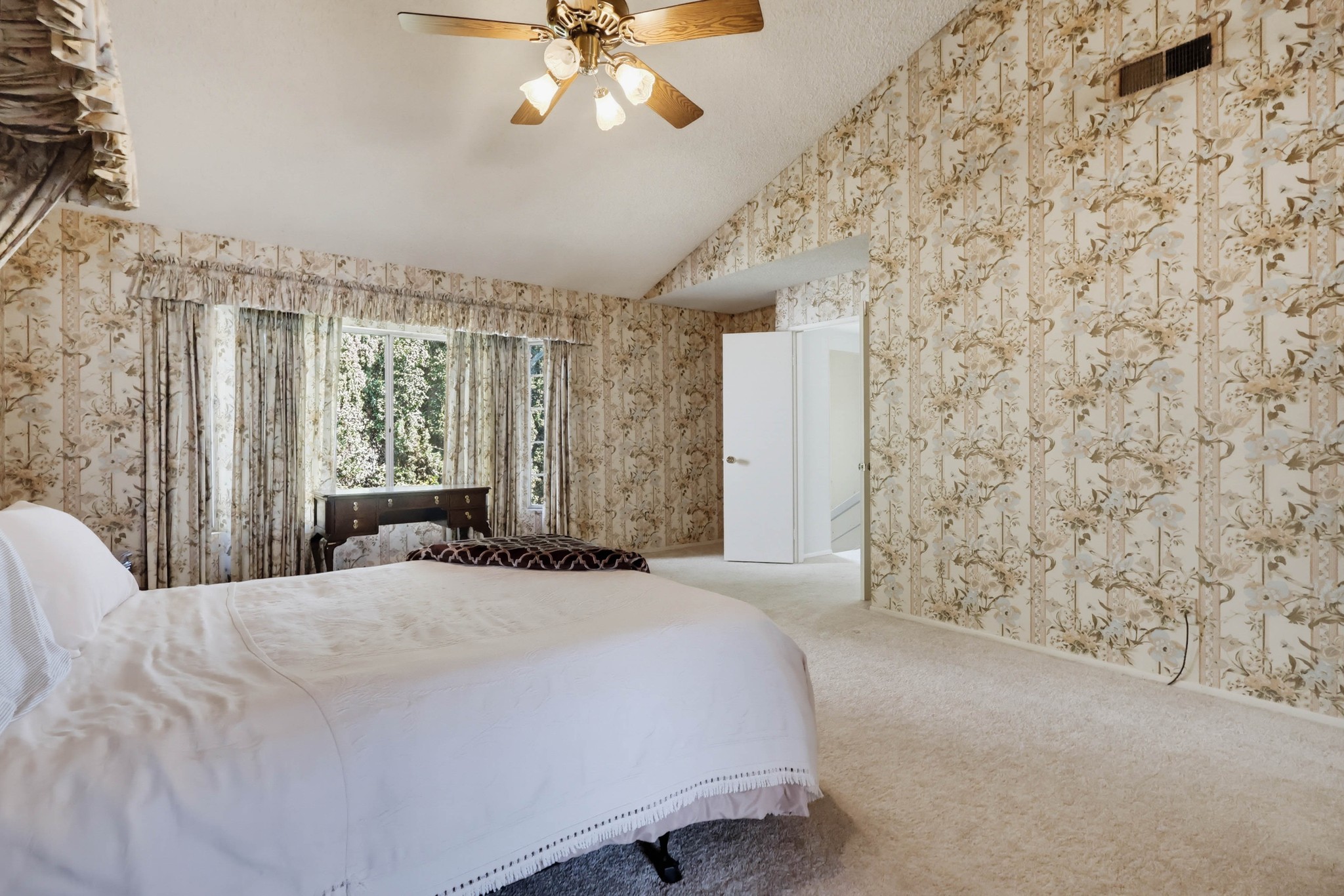 Virtual tour photo 51 of 69 for 5339 Coldwater Canyon Ave Apt B