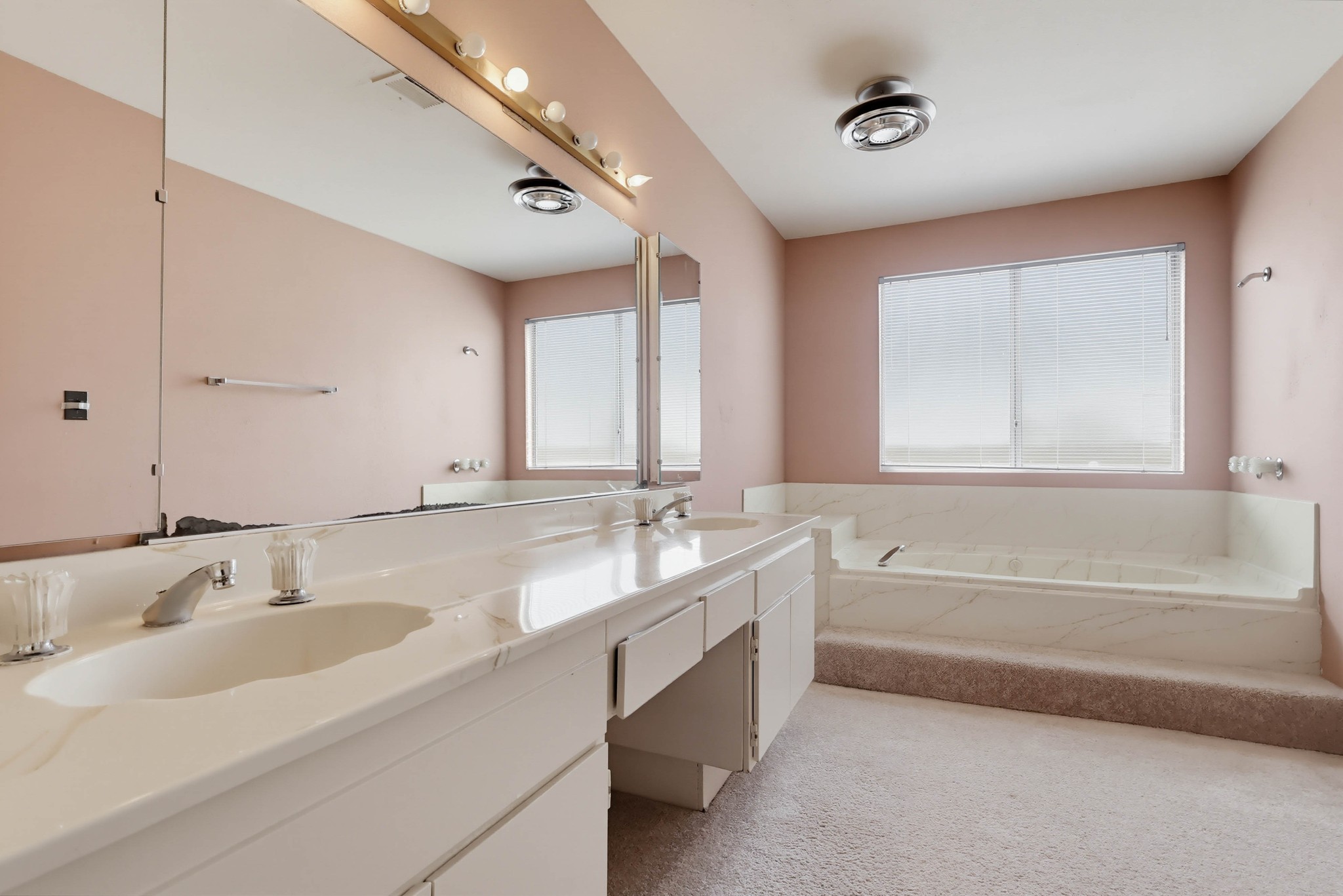Virtual tour photo 52 of 69 for 5339 Coldwater Canyon Ave Apt B